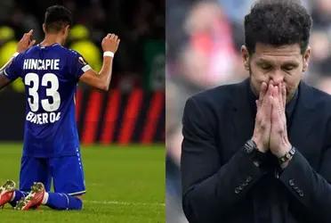 Bayern Leverkusen pretendería 50 millones por Piero Hincapié, ya habría rechazado 35 del Tottenham, por lo que se dificultaría que Atlético Madrid o Sevilla lo fichen.