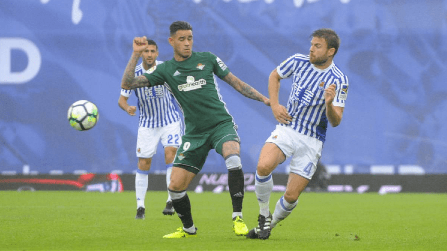 Betis y Real Sociedad se enfrentaran este jueves 3 de febrero a las 20:00 por los Cuartos de Final de la Copa del Rey. El partido se disputara en el Reale Arena con televisación de DAZN.
