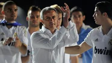 Campeón con el Madrid y hoy que no tiene club, mira el nuevo trabajo de Mourinho