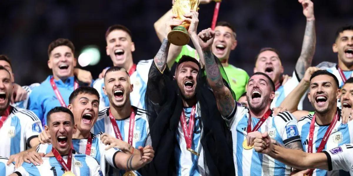Campeón mundial e íntimo de Messi, se retiró y ahora vuelve a jugar con 37 años
