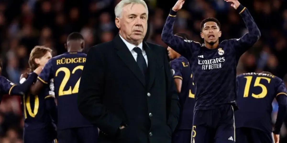 Carlo Ancelotti, entrenador del Real Madrid, con Jude Bellingham