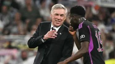 Carlo Ancelotti, entrenador del Real Madrid, y Alphonso Davies