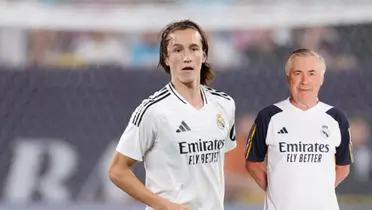 Carlo Ancelotti - Joan Martínez (Foto: Real Madrid)