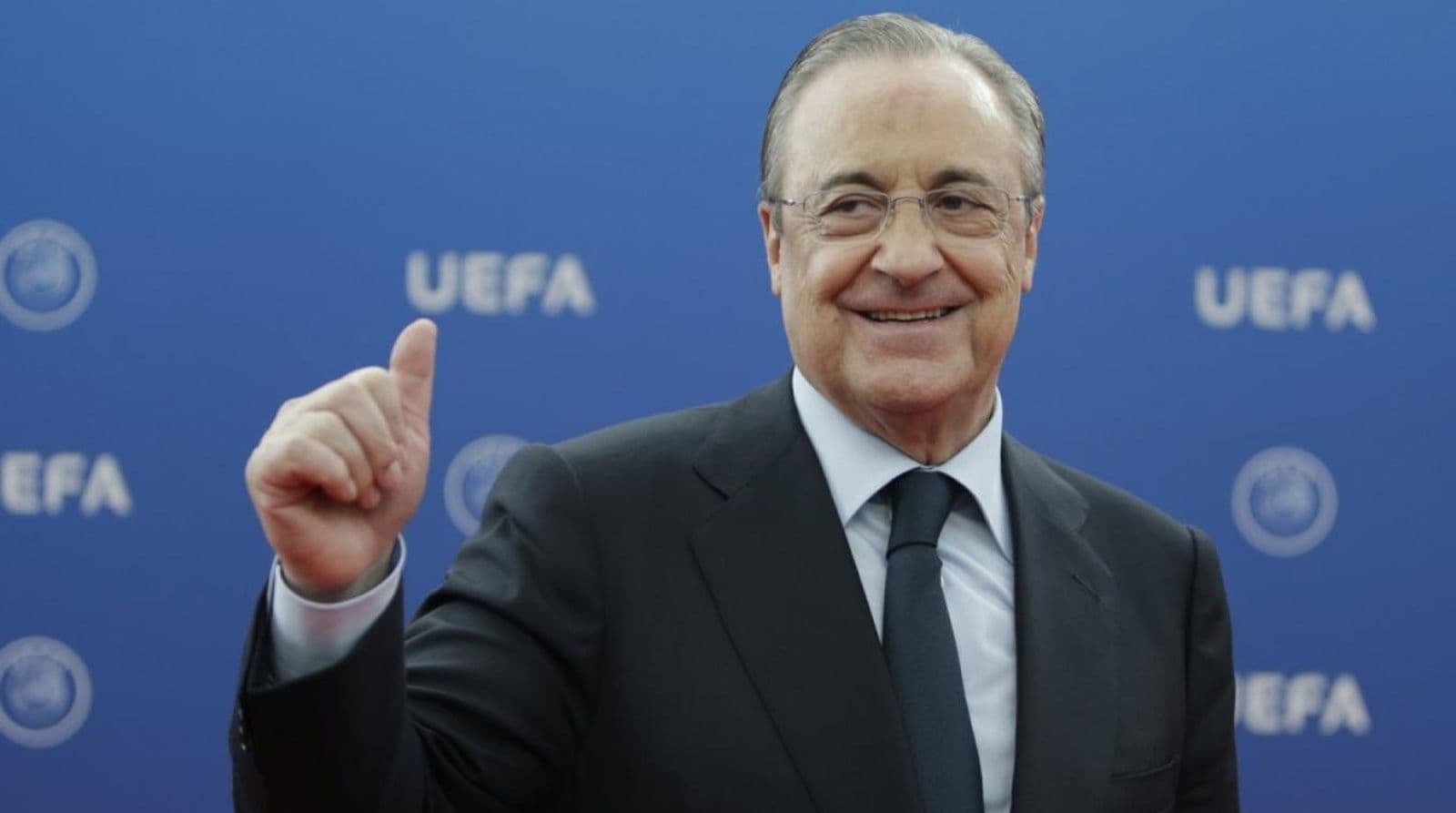 Carlo Ancelotti y Florentino tuvieron una junta y decidieron quienes tendría que llegar al club para defender el campeonato de La Liga y la Champions.