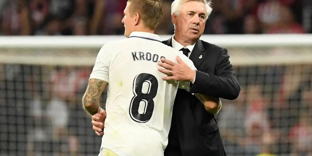 Carlo Ancelotti y Toni Kroos, del Real Madrid