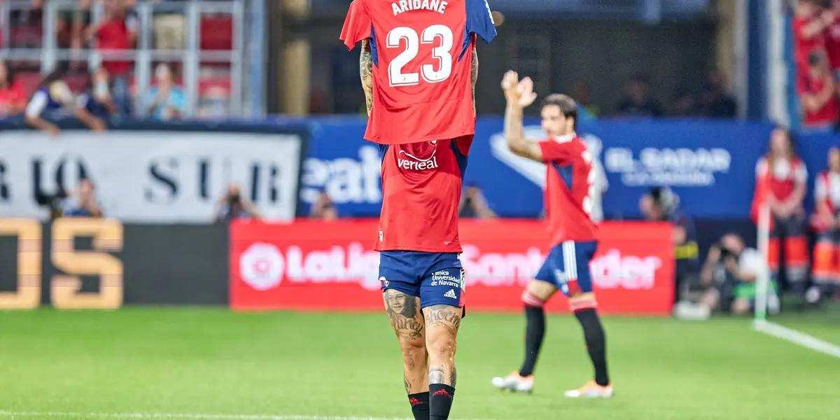 Chimy Ávila celebra un gol con Osasuna