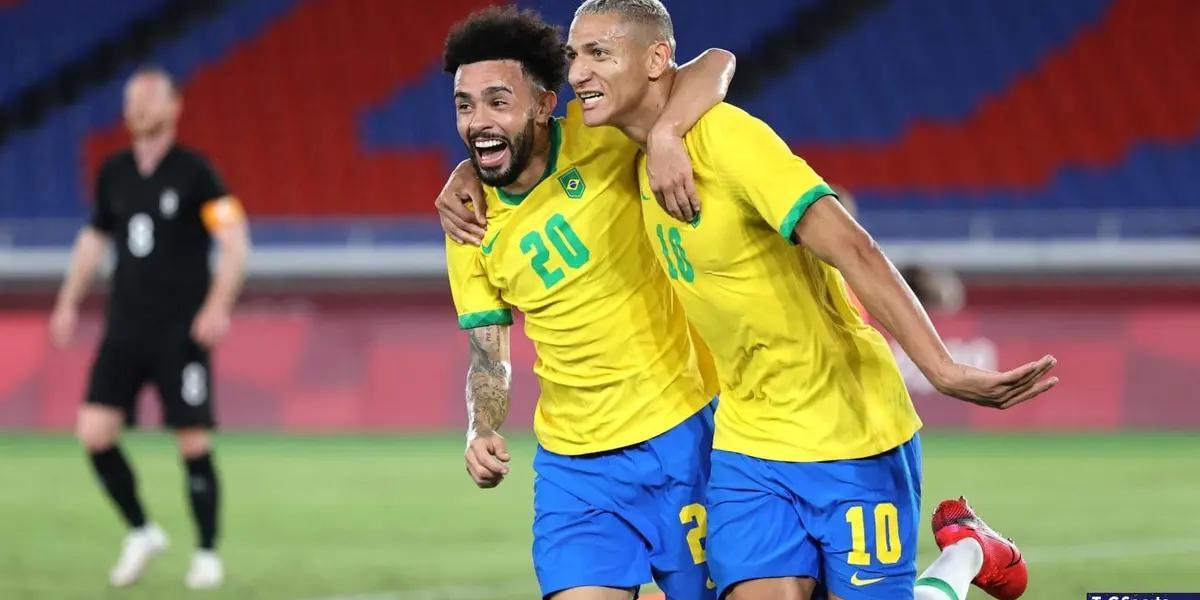 Como sabemos España se enfrentará a la siempre poderosa seleccion brasilera, que nos ha sido dificil ganarle como ha pasado a lo largo de nuestra historia, pero esta vez.. ¿Que podemos esperar de Brasil?