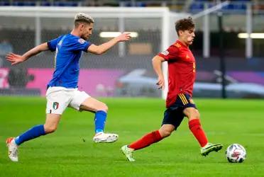 Con 17 años y 62 días, el canterano del Barça rompe contra Italia un récord de 1936 que tenía Zubieta. De manera increible, el futuro de este niño da que hablar y ahora solo queda ver como le irá.