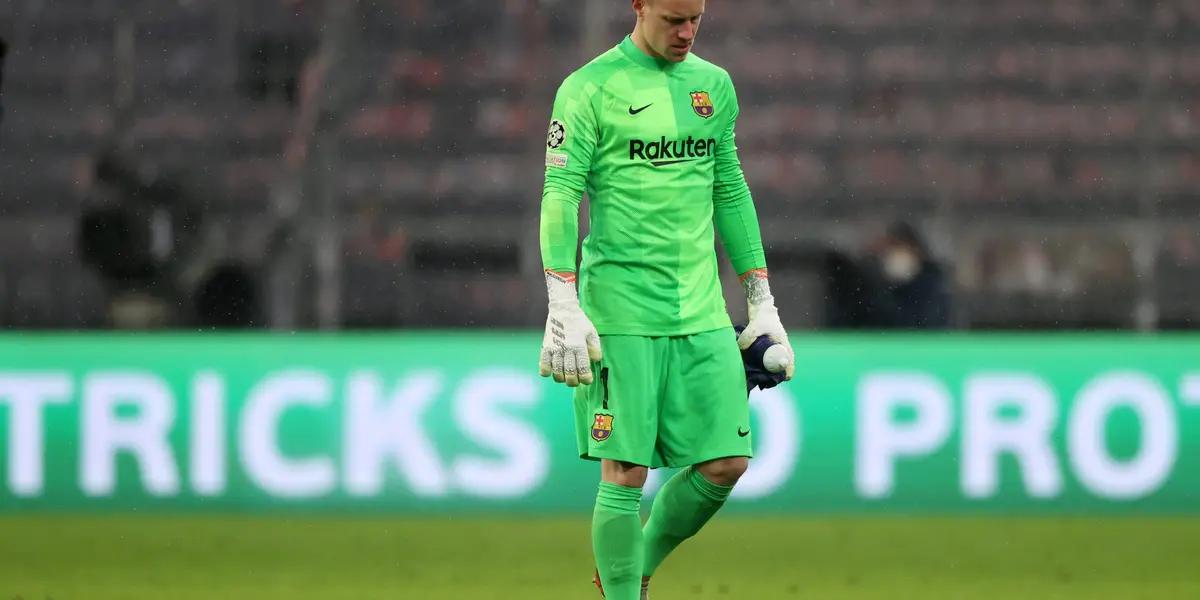 Con la posible llegada del arquero Onana, Ter Stegen estaría muy descontento con la situación y podría irse este próximo mercado de pases.