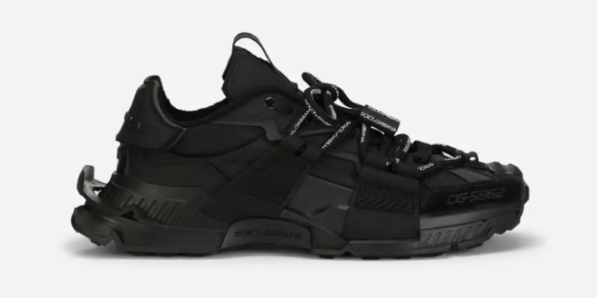 Coutinho lució unas exclusivas zapatillas de la marca Dolce & Gabbana en su presentación como nuevo jugador del Aston Villa.