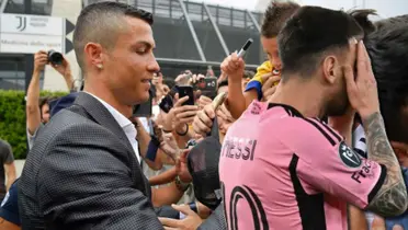 Cristiano Ronaldo con Lionel Messi, con la camiseta del Inter Miami
