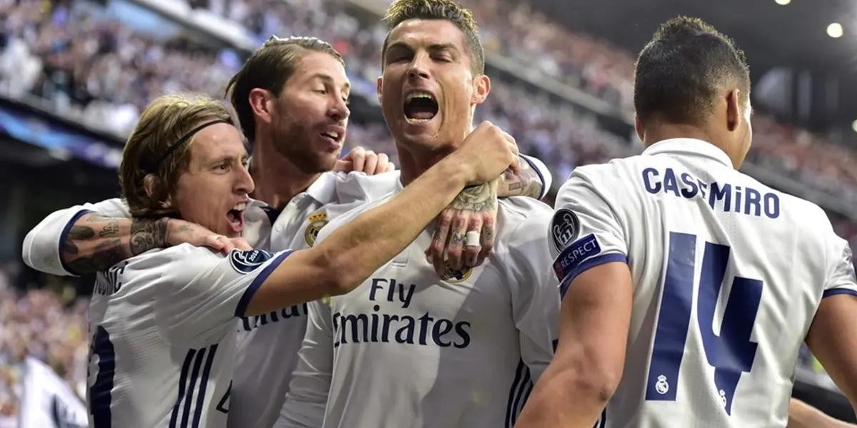 Cristiano Ronaldo con sus ex compañeros en el Real Madrid