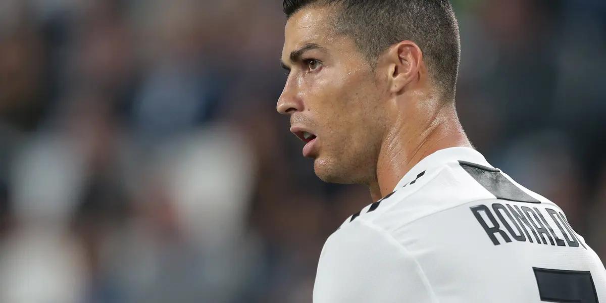 Cristiano Ronaldo con un pie mas afuera que adentro con la Juventus, fue al banquillo este fin de semana, y los rumores sobre su salida fueron en subida. A pesar de todo, el tecnico del equipo salió a aclarar la situación.
