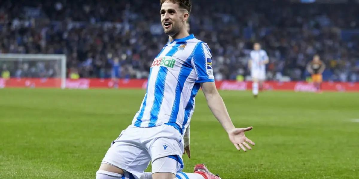 Cuando todo parecía indiciar que Adnan Januzaj dejaría la Real Sociedad en libertad de acción, finalmente no será así dado que el belga renovó su contrato con el equipo auriazul. Ahora si algún equipo quiere llevarse al extremo de 27 años tendría que ofrecer entre 40 y 45 millones de euros.