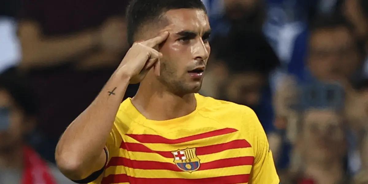 Cuando terminaba el primer tiempo, Ferran aprovecha y hace callar a todos los locales