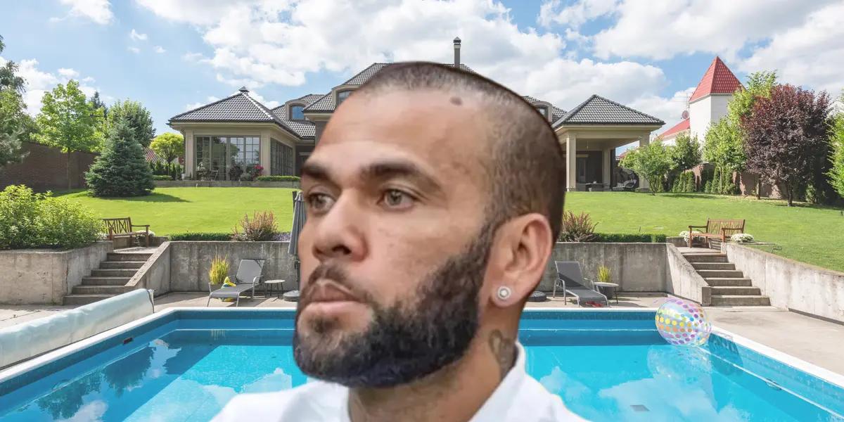 Dani Alves y detrás una piscina de una mansión.