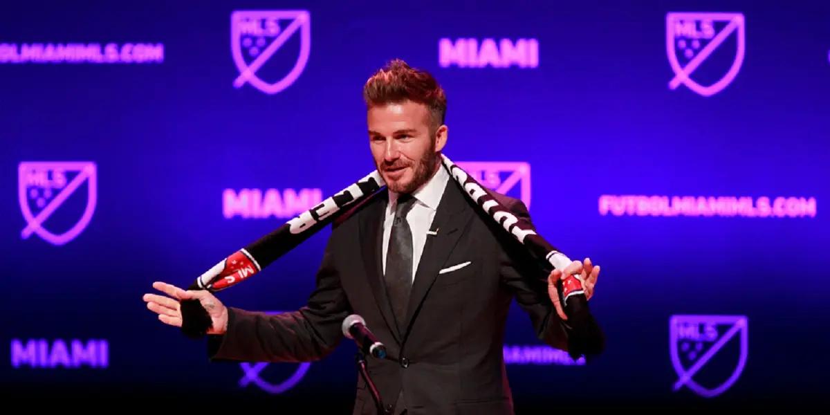 David Beckham a pesar de haber tenido una carrera envidiable como futbolista, le ha ido mejor en los negocios y el modelaje. Se estima que el ex jugador del Real Madrid habría ganado el gruso de su fortuna por fuera del mundo del fútbol.