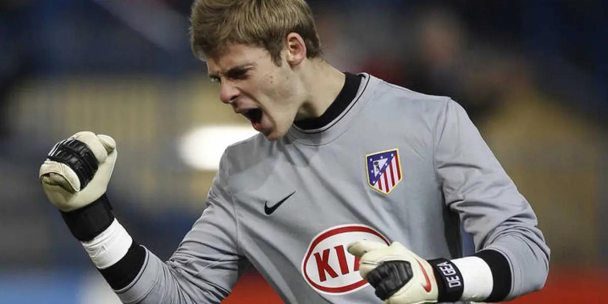 David De Gea se formó en las juveniles del club colchonero. Pero su salida escandalosa del equipo de la capital española, y sus coqueteos constantes con el Real Madrid, lo volvieron un indeseable para la afición rojiblanca. Diez años despues, visitará el Metropolitano.