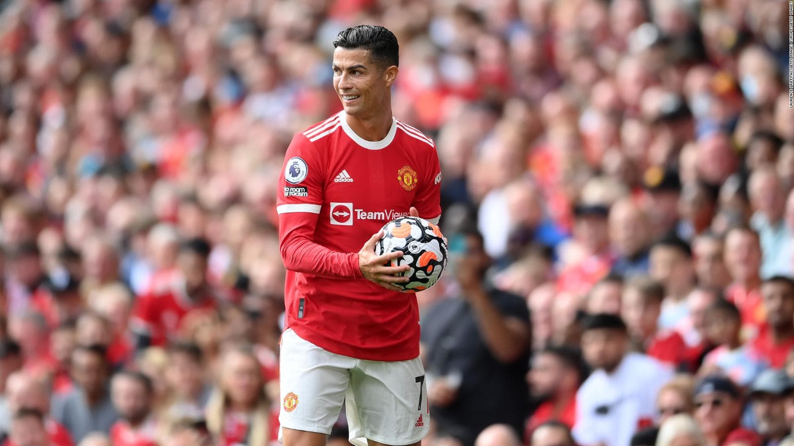 De acuerdo con la prensa inglesa, el plan del luso es terminar su carrera con los Red Devils y convertirse en DT de las categorías inferiores del club. Motivo por el cuál el bicho podría seguir hasta el fin de su carrera en el equipo ingles.