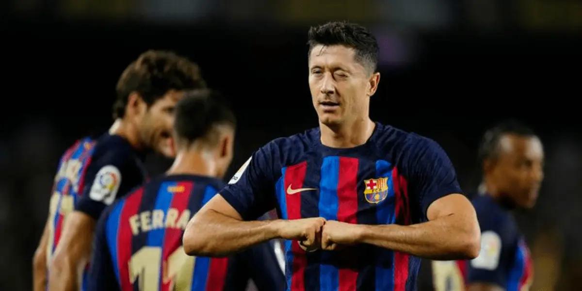 De la mano de Robert Lewandowski, Barcelona no se baja de la pelea por el título de la Liga.