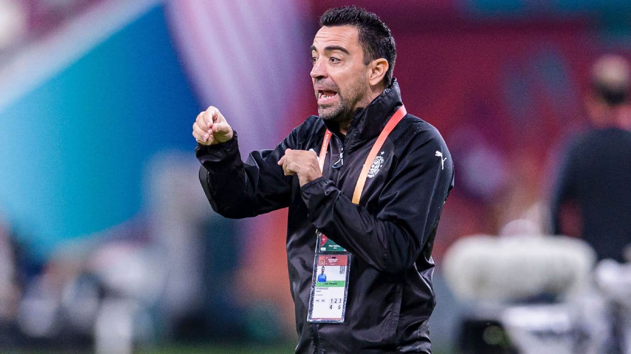 Dentro de la batería de medidas que tomará Xavi en caso de aceptar el cargo de entrenador del Fc Barcelona, una será la de apartar del primer equipo a tres figuras de la plantilla.