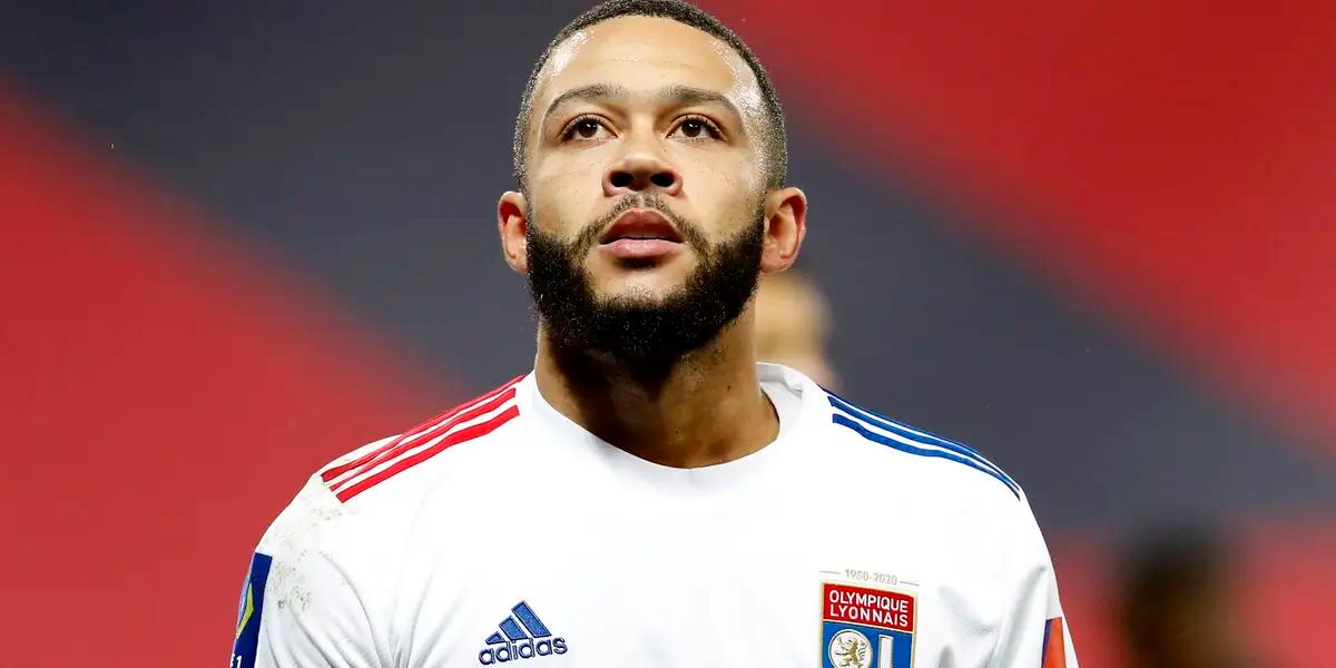 Depay se rinde ante Ronald Koeman.