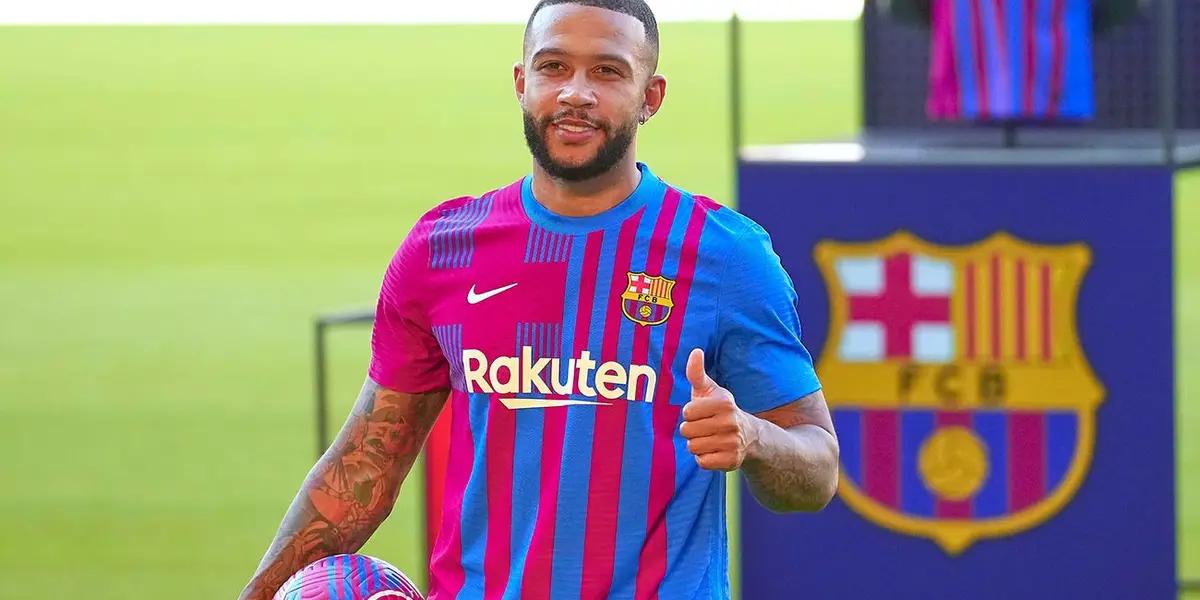 Depay supó llegar al Barcelona como una gran estrella, era la gran figura del Olympique Lyon pero ahora es tan solo un descarte que hasta podría ser incluido en el traspaso de otro jugador.