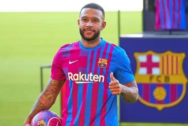 Depay supó llegar al Barcelona como una gran estrella, era la gran figura del Olympique Lyon pero ahora es tan solo un descarte que hasta podría ser incluido en el traspaso de otro jugador.