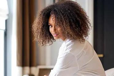 Desde 2018 acompañando a Kylian Mbappé en toda su carrera, modelo, exitosa, hermosa, todo eso reune Alicia Aylies, la novia del delantero francés. Y en esta note te contamos todo acerca de ella.