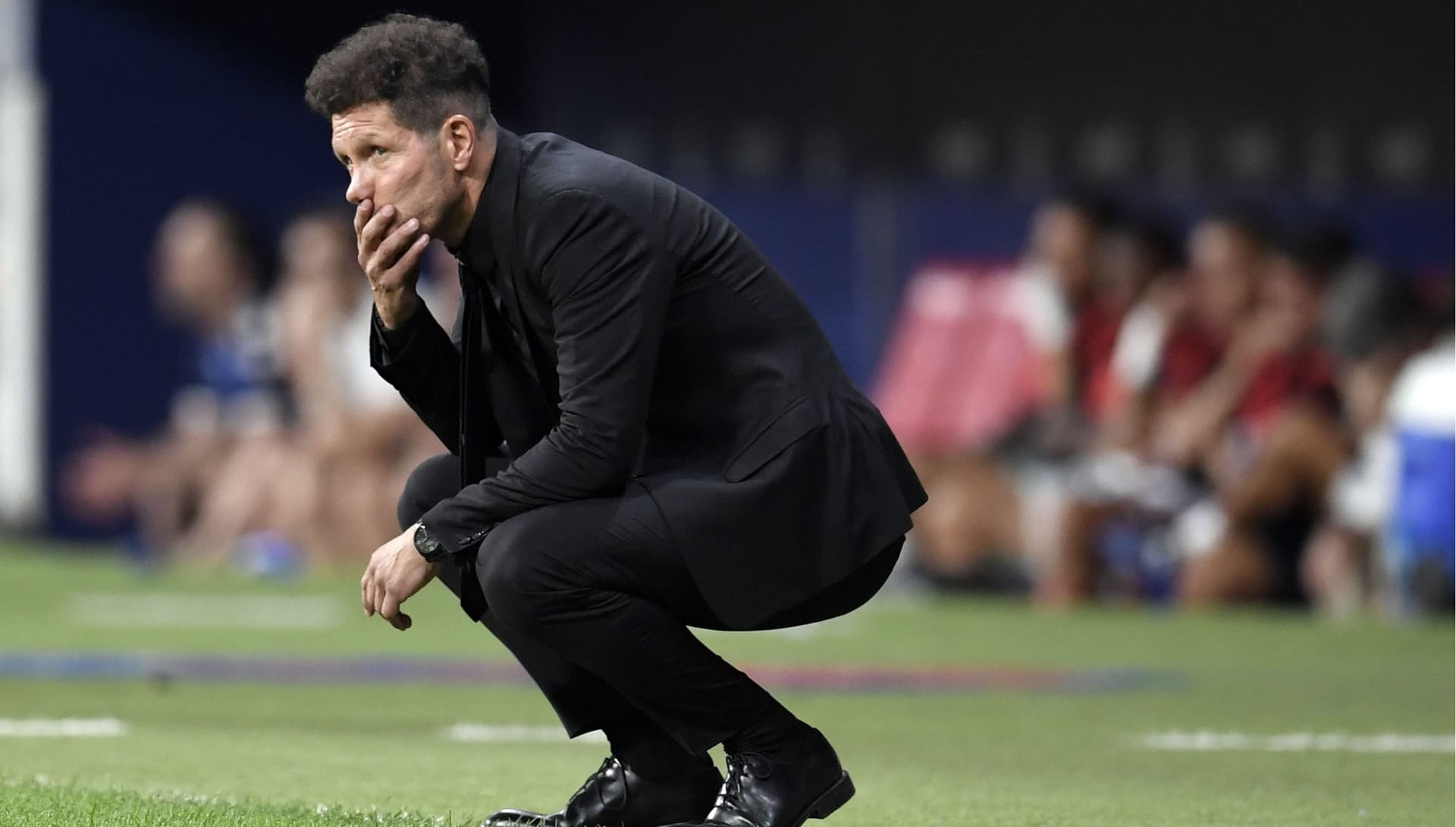Desde que comenzó la temporada, el equipo colchonero está muy mal de cara al arco, lleva muy pocos goles convertidos y el Cholo Simeone no le encuentra la vuelta a este problema que no lo deja "dormir" hace tiempo. Por este problema decidió poner a entrenar más duro a sus delanteros y así ponerlos a punto.