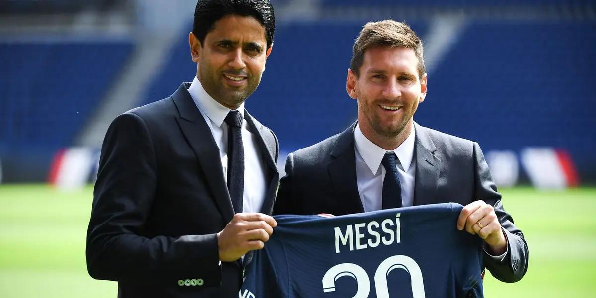 Desde que salieron las nuevas camisetas de Messi en el mercado, fueron un furor en el mundo entero, a tal punto que en el primer día se agotaron las camisetas. Hace tiempo surgió un rumor donde decía que Messi era el primer futbolista en vender 1 millon de camisetas. Pero eso no era tan así.