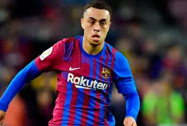 Dest podría marcharse del Barcelona para vestir la camiseta del Chelsea.