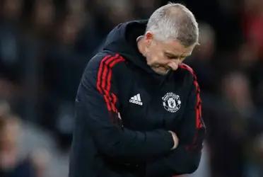 El actual entrenador del Manchester United recibió un golpe de knock Out de parte del Liverpool y su continuidad pende de un hilo. Los números de un desempeño muy mediocre en el banquillo del equipo de Cristiano Ronaldo.