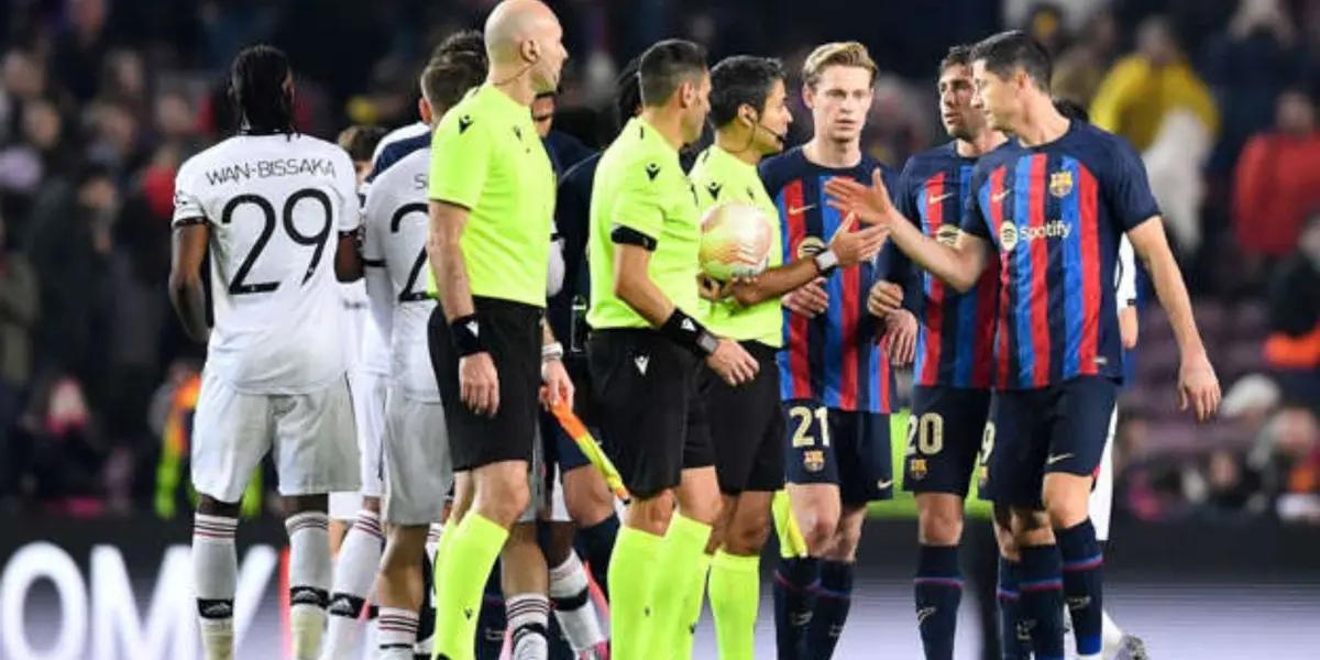 El árbitro no trae buenos recuerdos para el Barcelona en su haber.