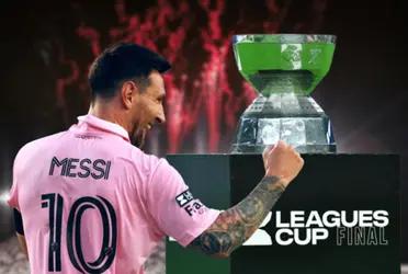 El argentino llegó hace un mes y le dieron la cinta, él no se olvidó quien era el capitán antes de su llegada y lo que hizo impresionó