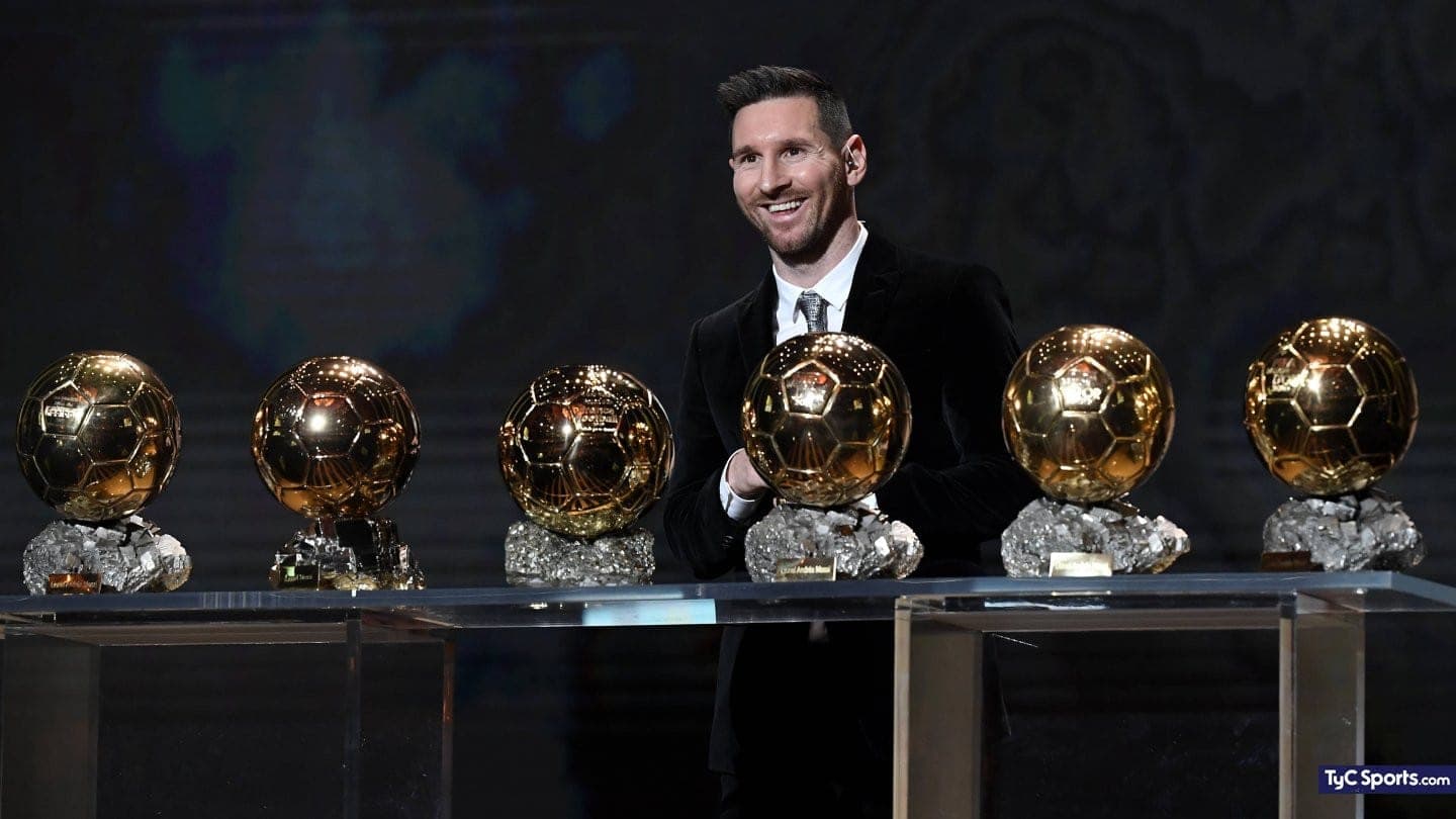 El argentino obtuvo su séptima conquista en el premio que entrega la revista France Football y la ceremonia tuvo la particularidad de la ausencia del delantero portugués, a sabiendas de que no ganaría.