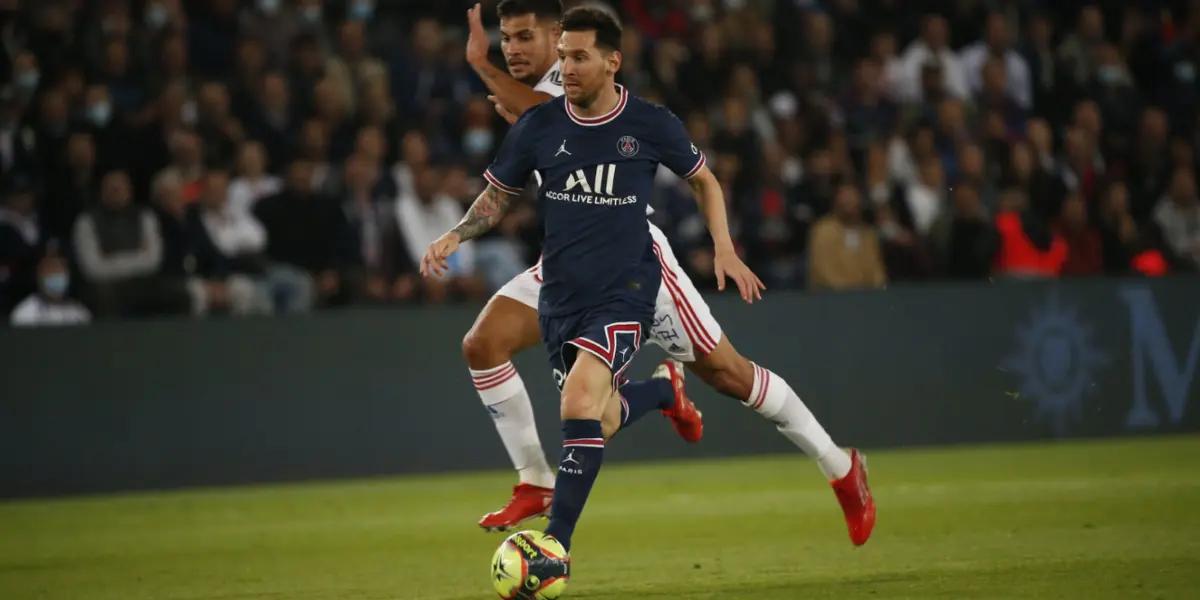 El argentino sigue con su problema en la rodilla, parece que no jugará este fin de semana tampoco. Su evolución sigue bien pero desde el cuerpo técnico de PSG no quieren arriesgarlo todavía.