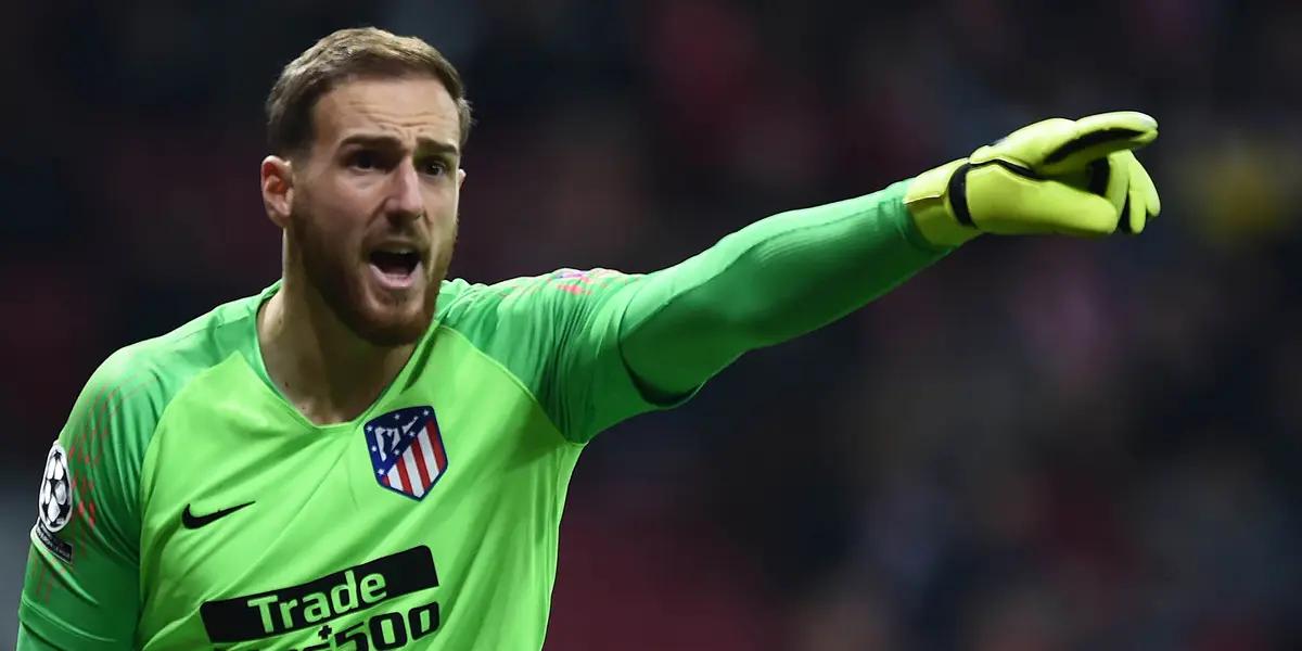 El arquero acaba de cometerse un gol en propia puerta y rompió un record que tenia el equipo colchonero hace tiempo. El encuentro está parcialmente 1 a 0 y todavía hay juego por delante.