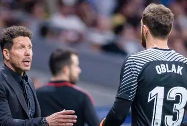 El arquero colchonero está viviendo una de sus peores temporadas, no da seguridad en el arco y la situación ya es insostenible. A pesar de las críticas e ir en contra de todos, el entrenador argentino lo considera de los más importantes del equipo y dejó en claro que no lo reemplazará.