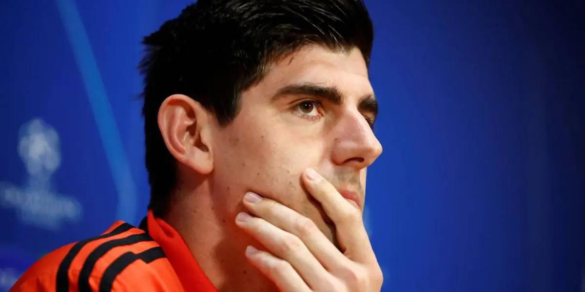 El arquero del Real Madrid fue durísimo con el asistente de video.