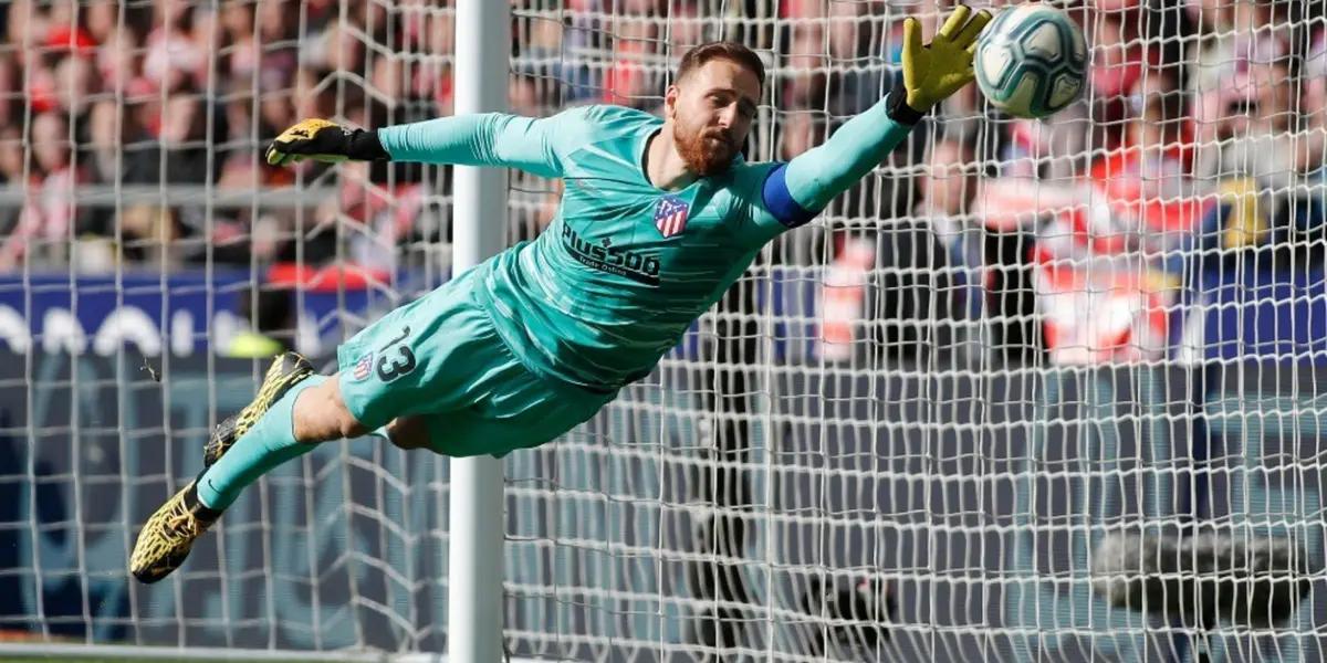 El arquero esloveno no para de sorprender a los fanáticos rojiblancos.