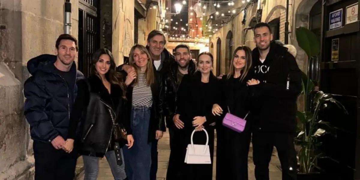 El astro argentino se reunió con sus dos ex compañeros del Blaugrana.