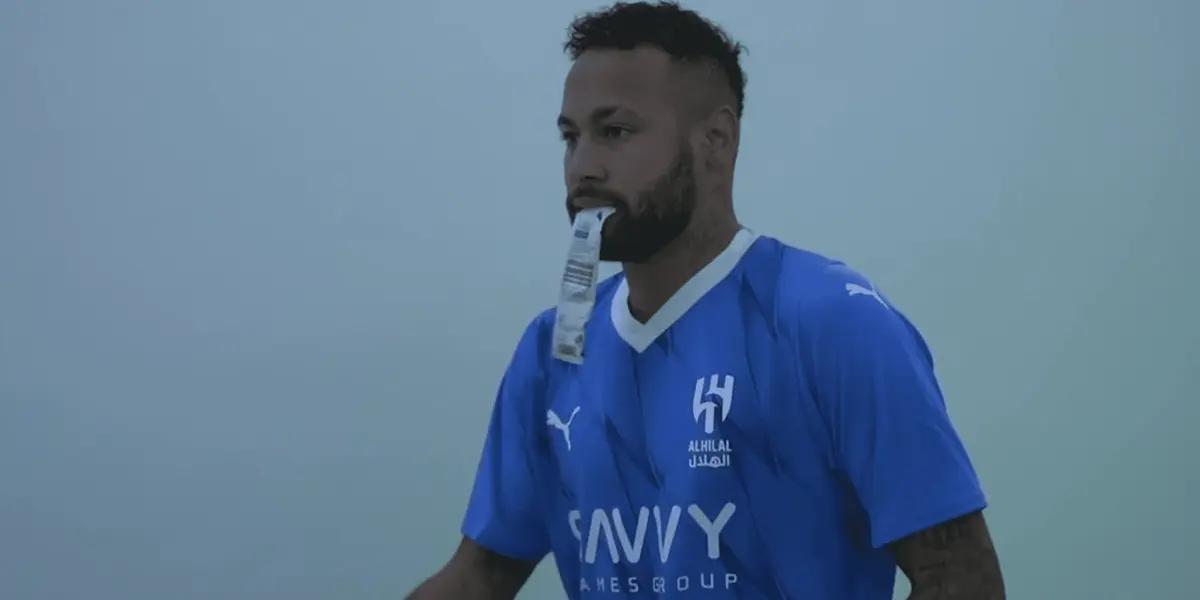 El astro de Brasil y exjugador del FC Barcelona no tuvo el mejor debut en Champions de Asia y terminó amonestado