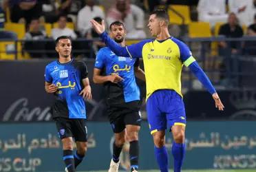 El astro portugués se juega un partido más que fundamental para el futuro, pero despertó su bronca por fallos arbitrales.