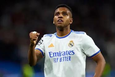 El atacante del Real Madrid bloqueó a sus agentes en WhatsApp, despedirlos podría ser muy costoso.