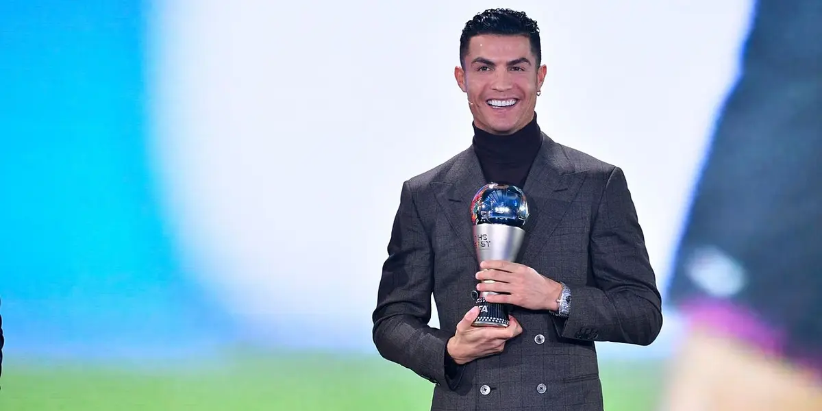 El atacante portugués del Manchester United fue distinguido por la FIFA en la premiación de The Best y ratificó su compromiso con el deporte al que ama y el cual pretende seguir practicando profesionalmente hasta los 42 años de edad. Un animal competitivo.