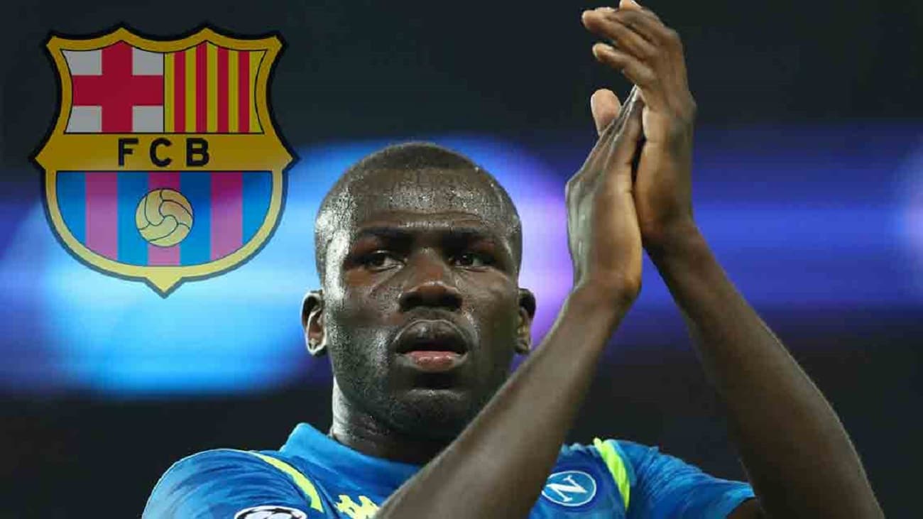 El Barcelona quiere fichar a Koulibaly y ante las constantes negativas del Napoli de venderlo, el club culé aguardaría a que el francés culmine su contrato en 2023 para ficharle a coste cero.