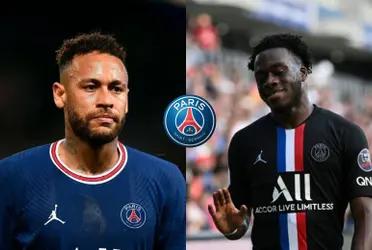 El brasileño no tuvo su mejor partido y para colmo, su reemplazo fue una de las figuras del partido.