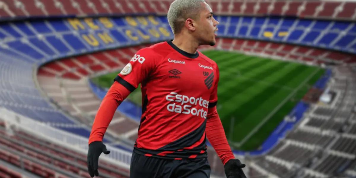 El brasileño Vitor Roque, que ya fue anunciado como contratación del club y podía sumarse en enero, parece que deberá esperar