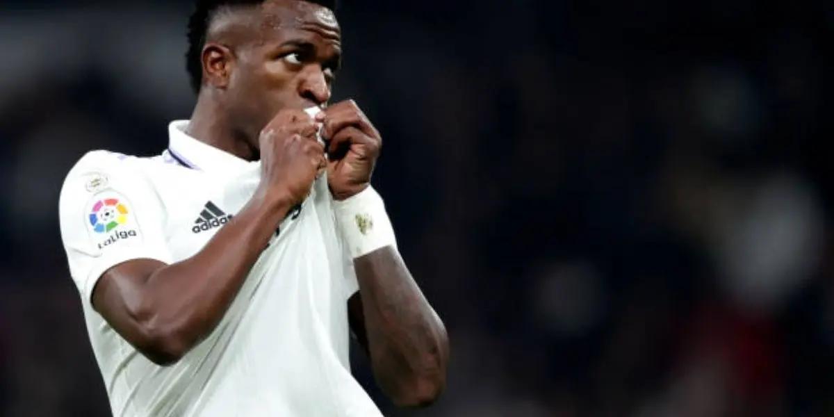 El brasilero lleva ocho juegos de visitante donde habla más de lo que juega, cero goles, cero asistencias.